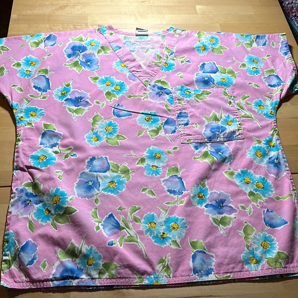 S.C.R.U.B.S. Pink Flower Patterned Scrub Top - Picture 1 of 5